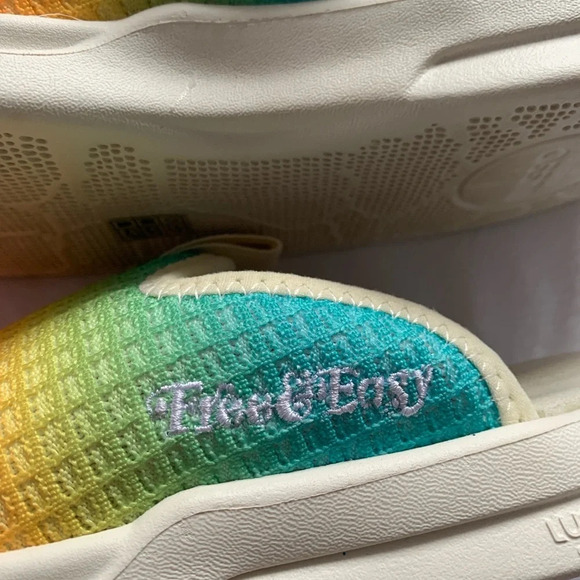 Free & Easy x Lusso Cloud Pelli Slip Ons - Picture 9 of 11